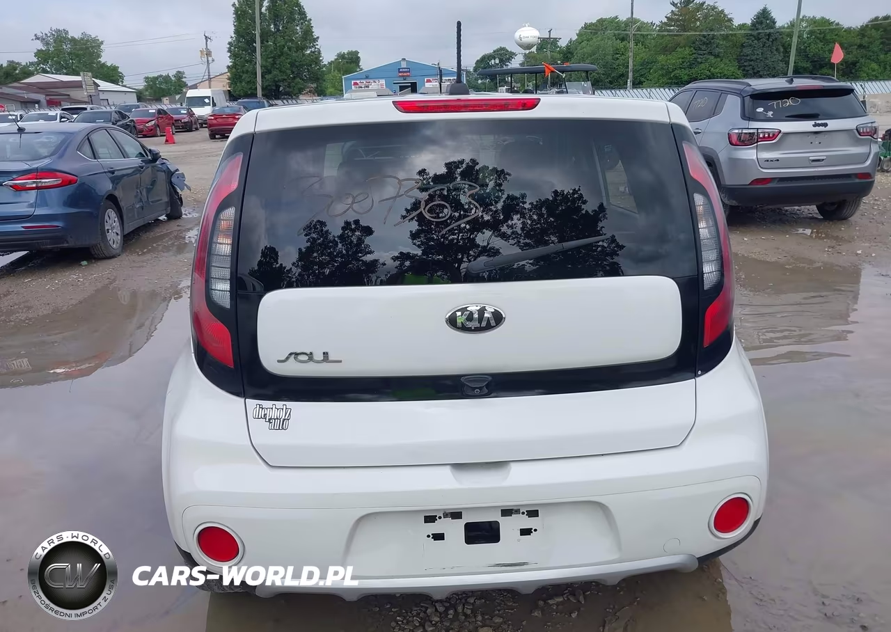 2018 Kia Soul + VIN:KNDJP3A51J7539229 - 16