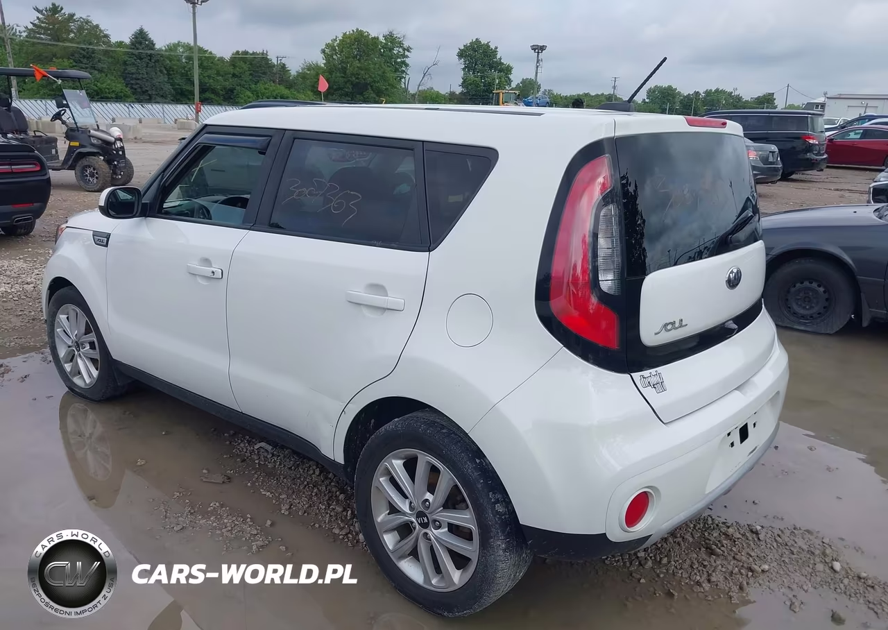 2018 Kia Soul + VIN:KNDJP3A51J7539229 - 3