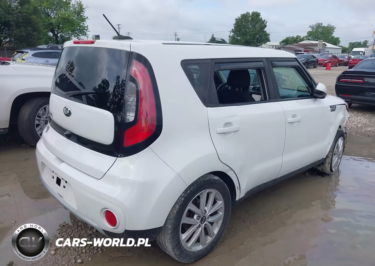 2018 Kia Soul + VIN:KNDJP3A51J7539229 - 4