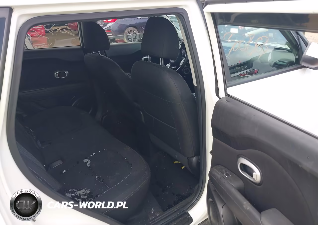 2018 Kia Soul + VIN:KNDJP3A51J7539229 - 8