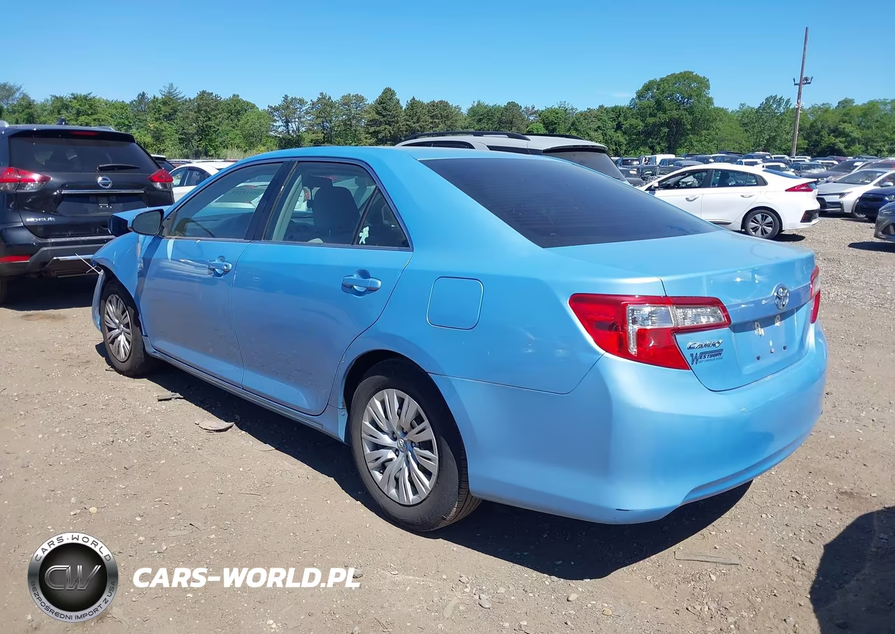2012 Toyota Camry Le VIN:4T4BF1FK0CR260693 - 3
