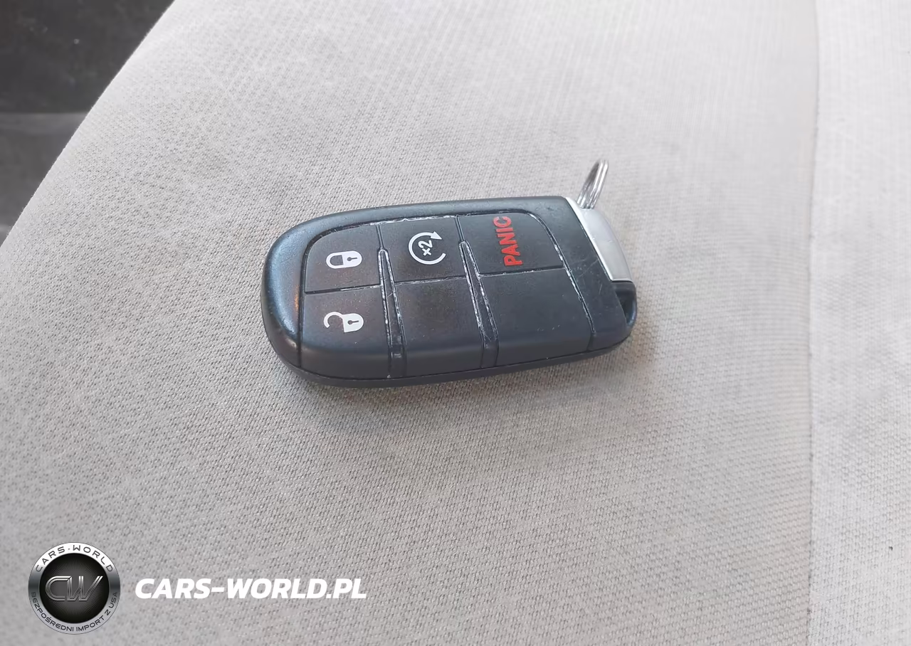 2019 Jeep Grand Cherokee Laredo E 4X4 VIN:1C4RJFAG3KC803857 - 11