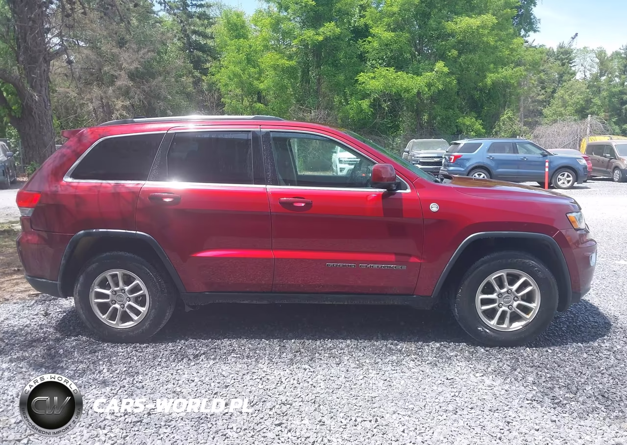 2019 Jeep Grand Cherokee Laredo E 4X4 VIN:1C4RJFAG3KC803857 - 16