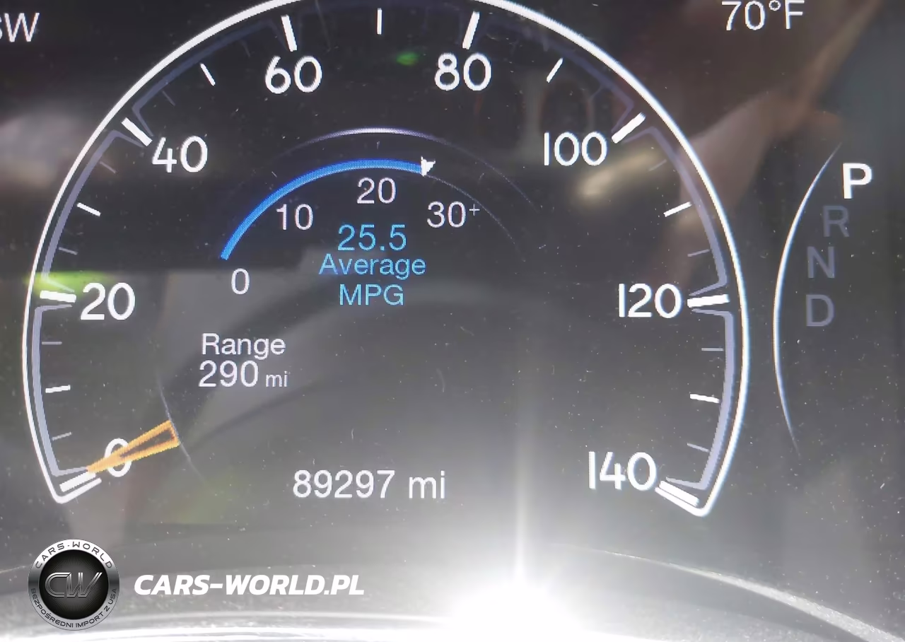 2019 Jeep Grand Cherokee Laredo E 4X4 VIN:1C4RJFAG3KC803857 - 18