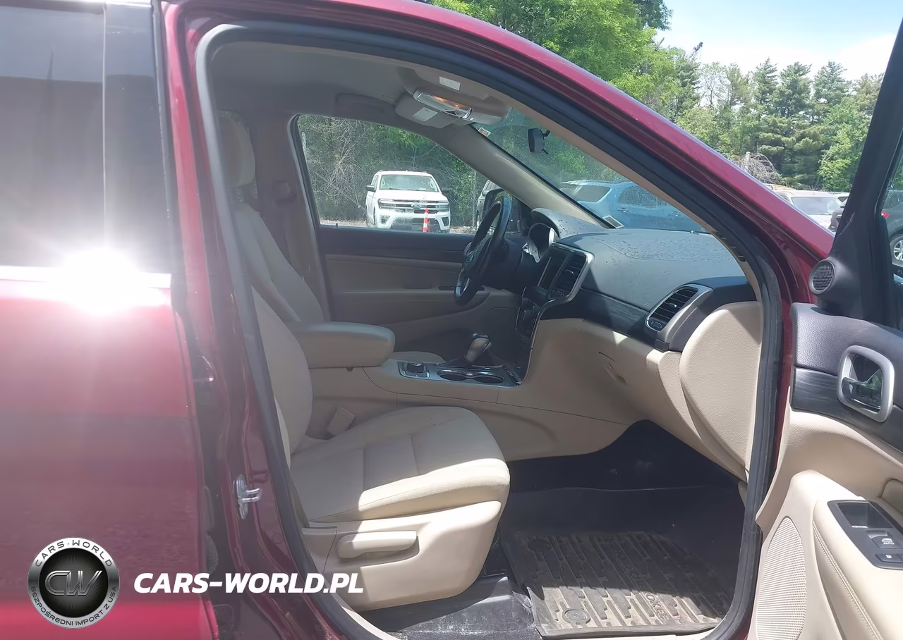 2019 Jeep Grand Cherokee Laredo E 4X4 VIN:1C4RJFAG3KC803857 - 5