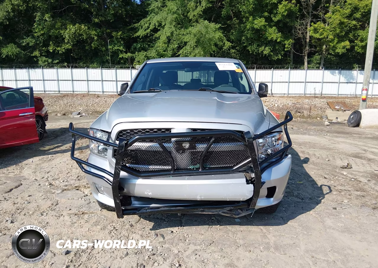 2018 Ram 1500 Express 4X4 6'4 Box VIN:1C6RR7FT2JS186936 - 12