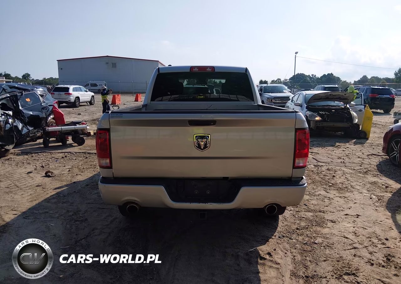 2018 Ram 1500 Express 4X4 6'4 Box VIN:1C6RR7FT2JS186936 - 16