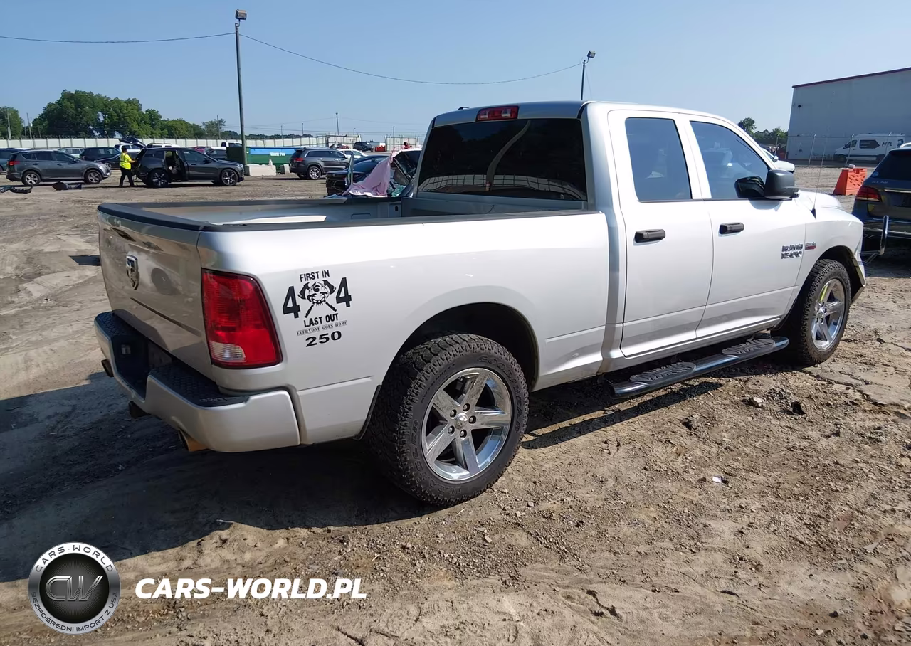 2018 Ram 1500 Express 4X4 6'4 Box VIN:1C6RR7FT2JS186936 - 4