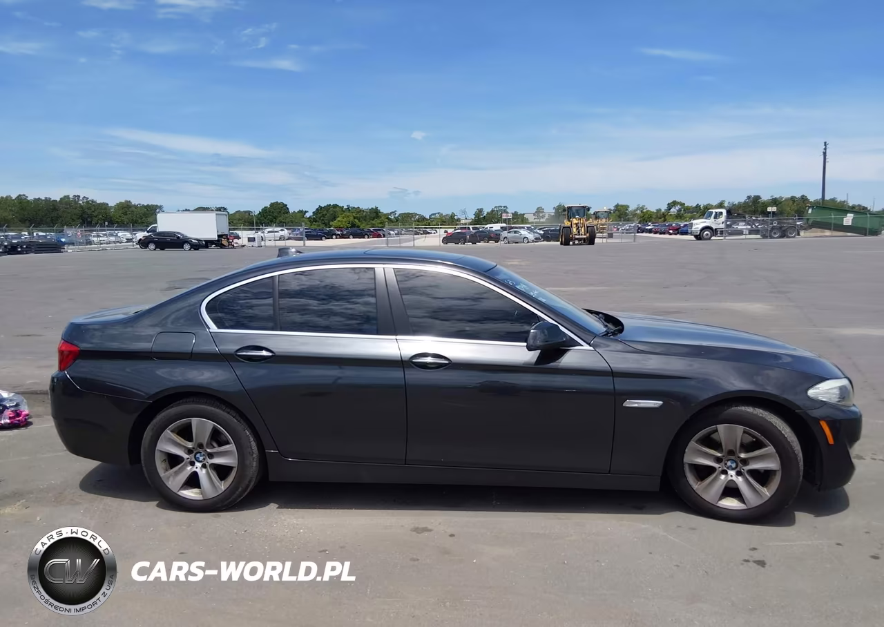 2011 BMW 528I VIN:WBAFR1C53BC744901 - 13