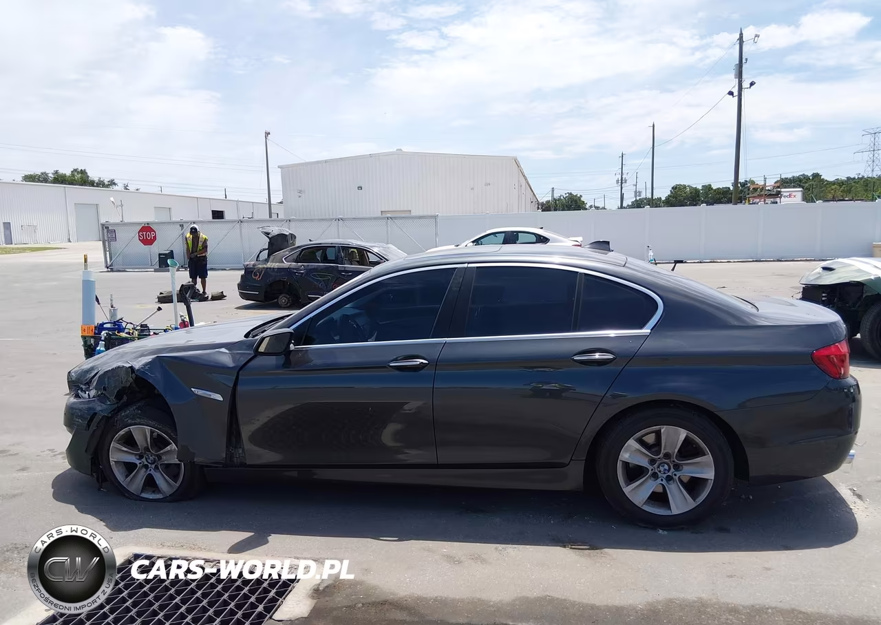 2011 BMW 528I VIN:WBAFR1C53BC744901 - 14