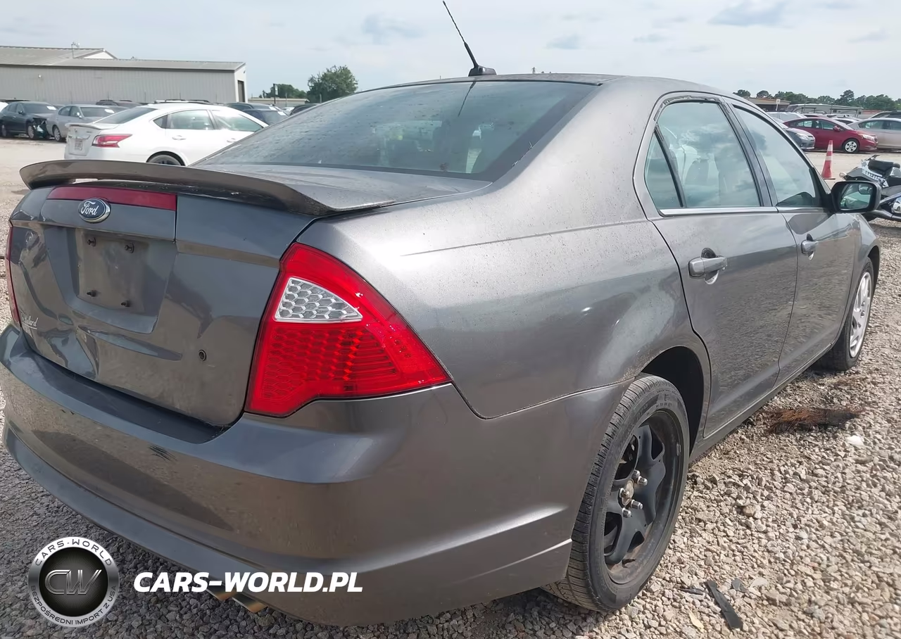 2011 Ford Fusion Se VIN:3FAHP0HA8BR333079 - 4