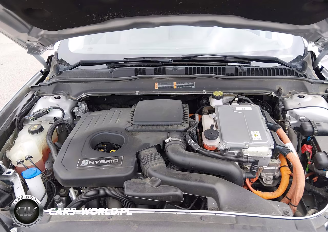 2018 Ford Fusion Hybrid S VIN:3FA6P0UU2JR212750 - 10