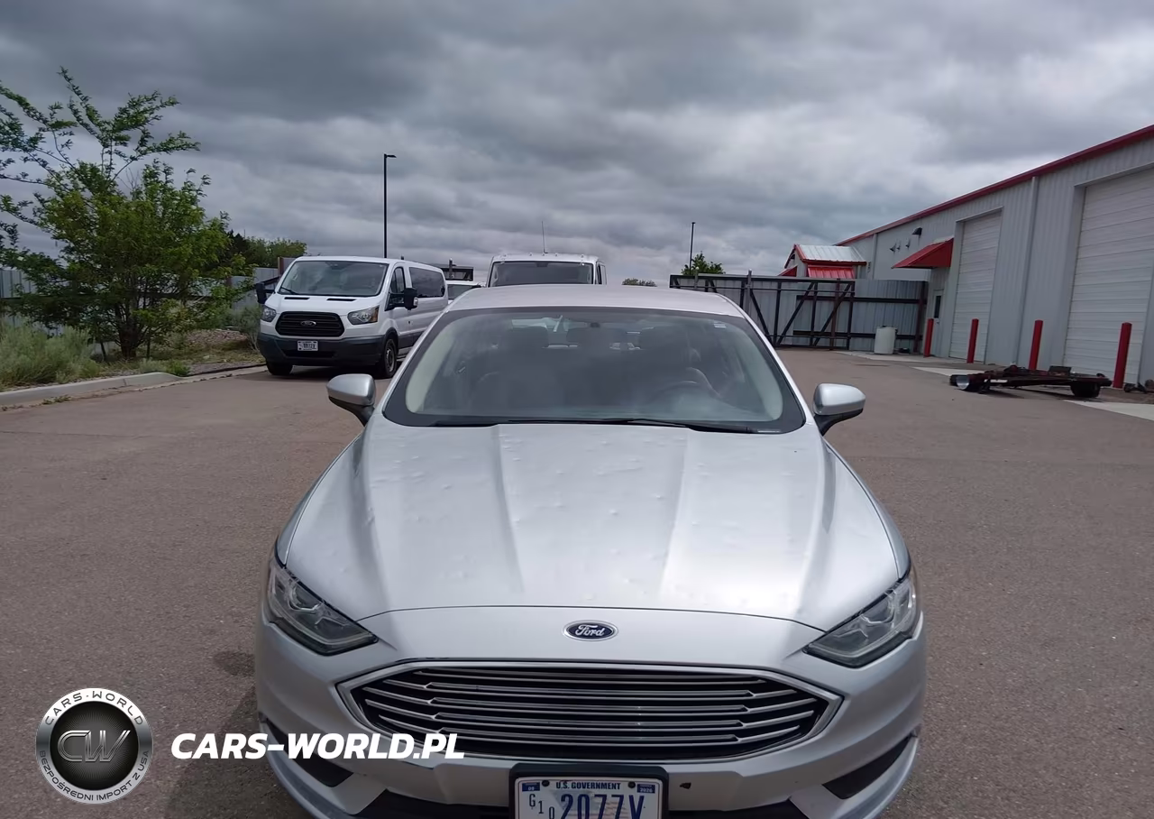 2018 Ford Fusion Hybrid S VIN:3FA6P0UU2JR212750 - 17