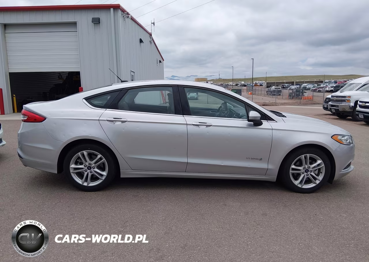 2018 Ford Fusion Hybrid S VIN:3FA6P0UU2JR212750 - 18