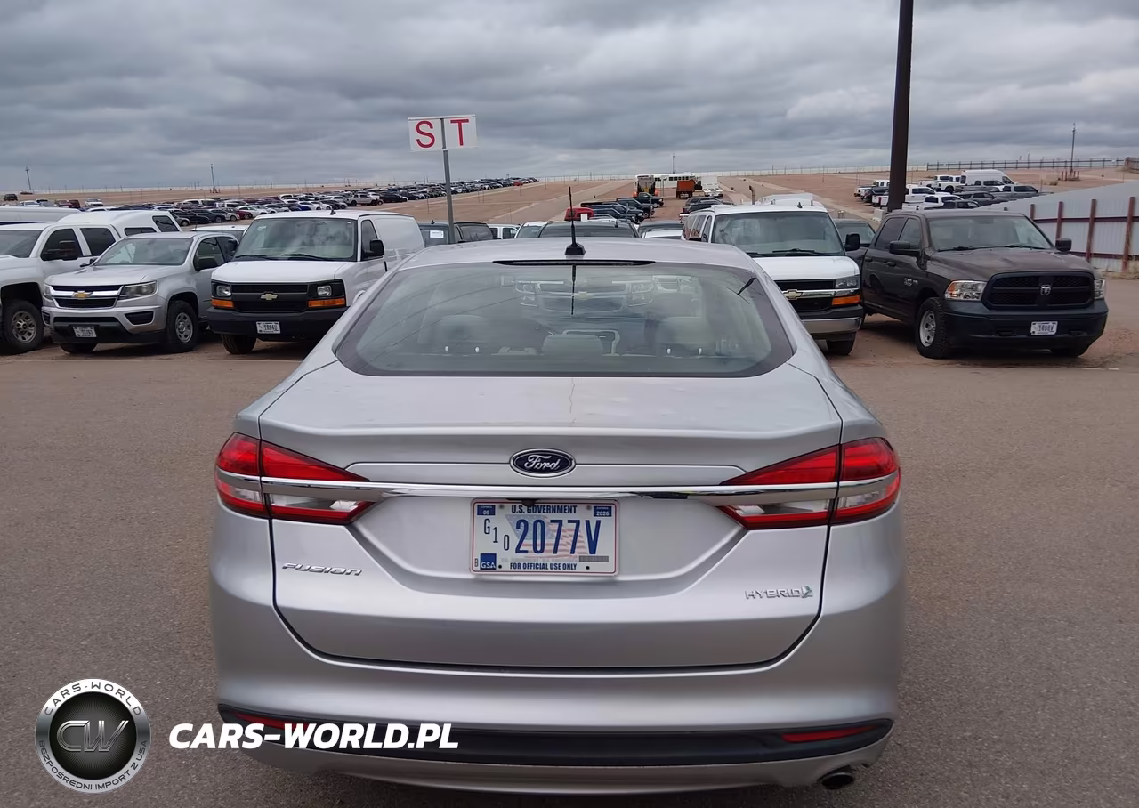 2018 Ford Fusion Hybrid S VIN:3FA6P0UU2JR212750 - 21