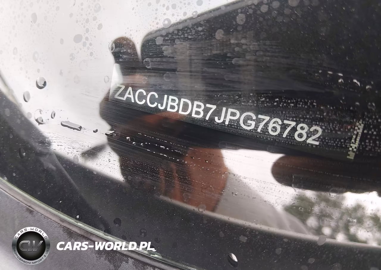 2018 Jeep Renegade Limited 4X4 VIN:ZACCJBDB7JPG76782 - 9