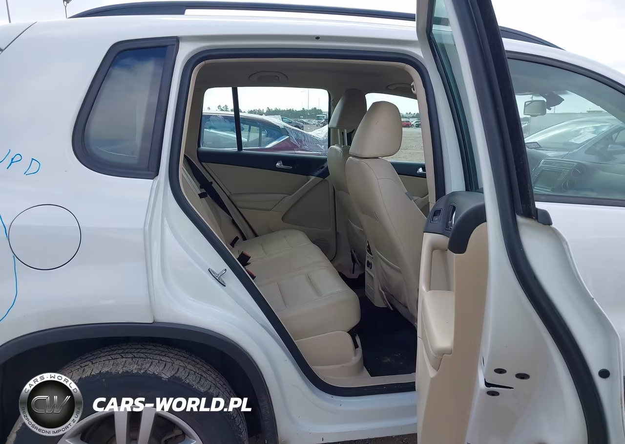 2017 Volkswagen Tiguan 2.0T-2.0T S VIN:WVGBV7AX6HK021705 - 8