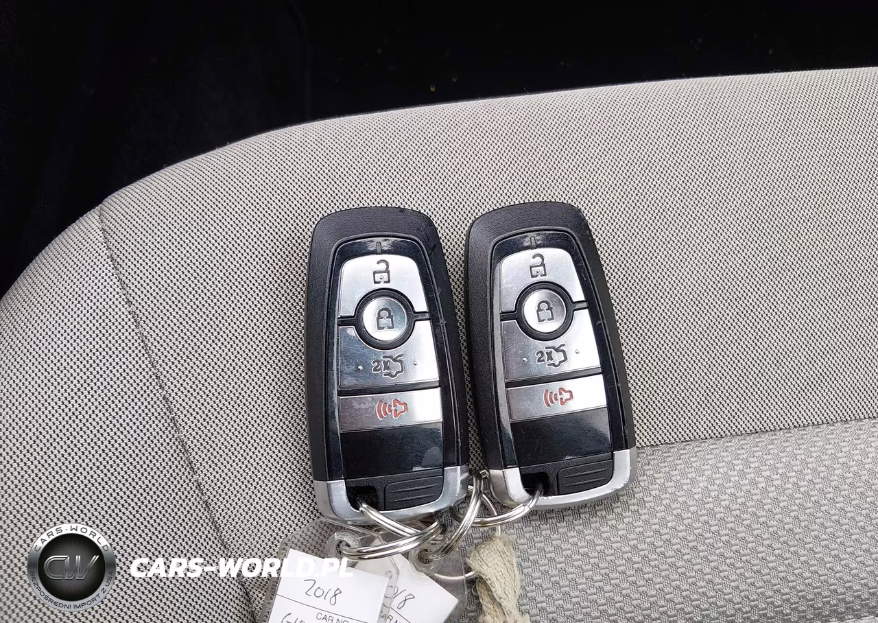 2018 Ford Fusion Hybrid S VIN:3FA6P0UU6JR212752 - 11