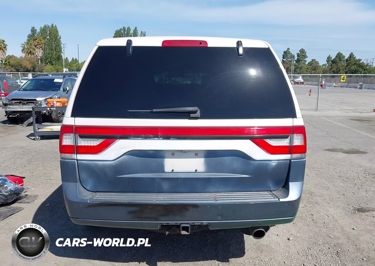2017 Lincoln Navigator Select VIN:5LMJJ2HT5HEL07828 - 16