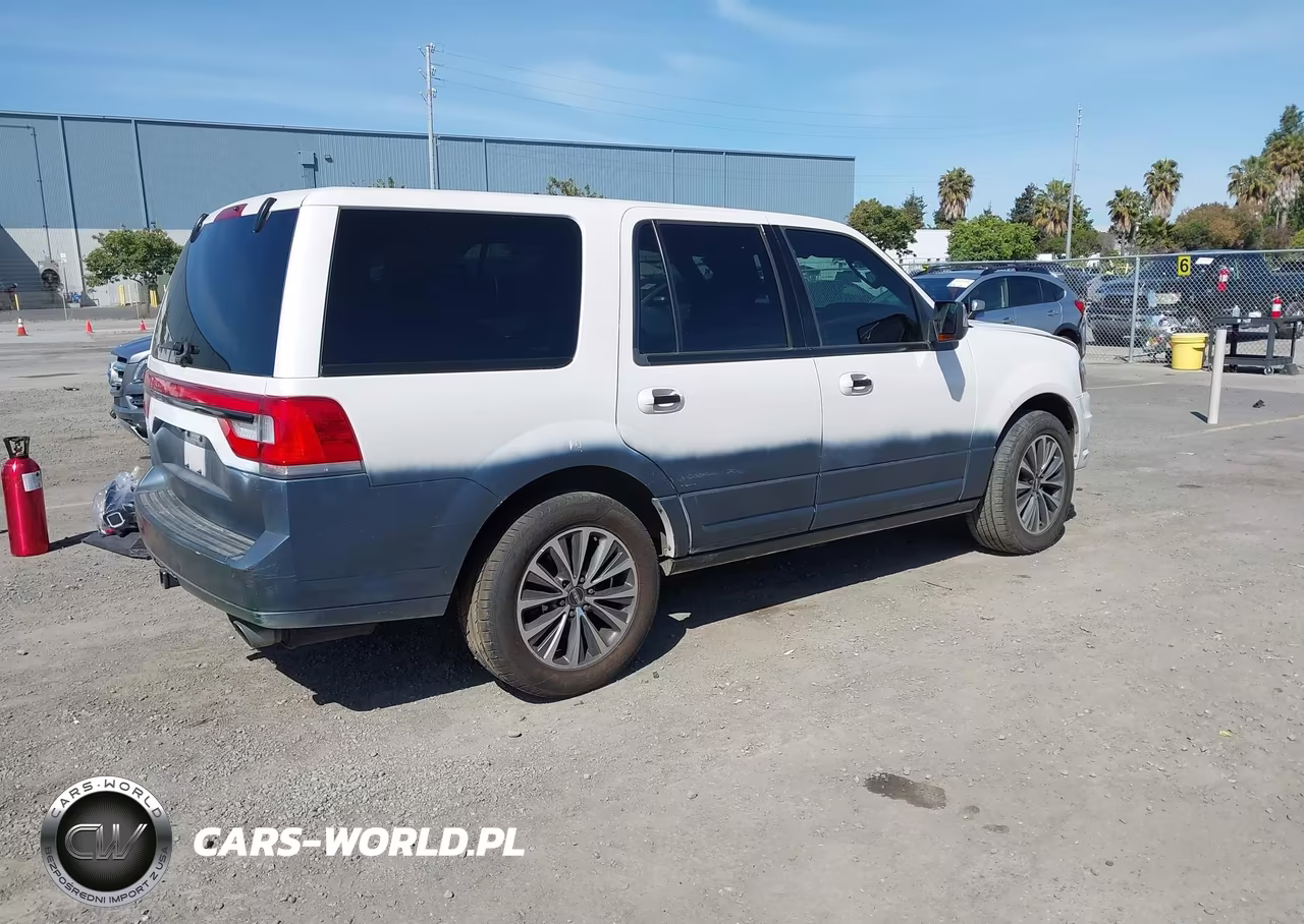 2017 Lincoln Navigator Select VIN:5LMJJ2HT5HEL07828 - 4