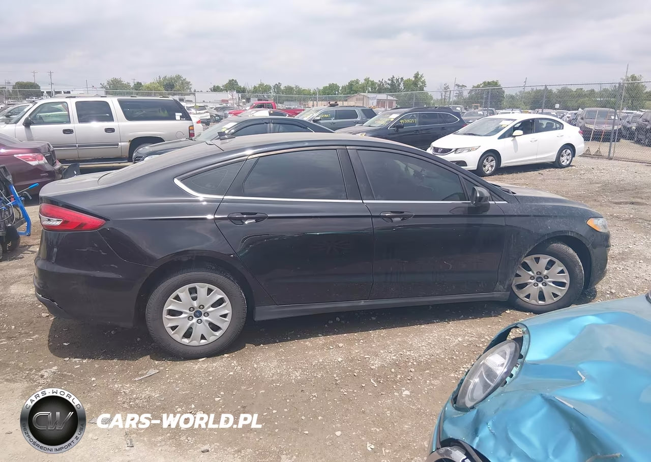 2020 Ford Fusion S VIN:3FA6P0G75LR163956 - 13