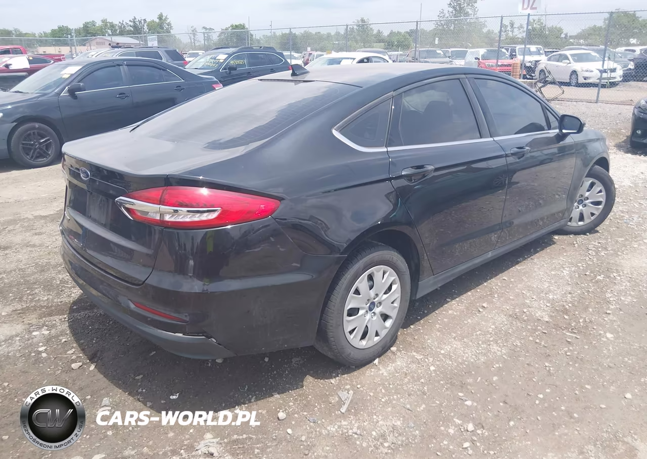 2020 Ford Fusion S VIN:3FA6P0G75LR163956 - 4