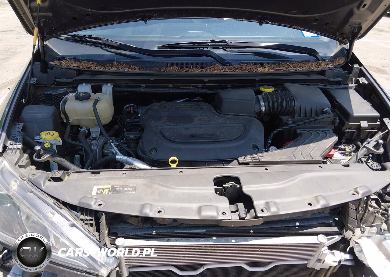 2020 Chrysler Pacifica Touring VIN:2C4RC1FGXLR102067 - 10