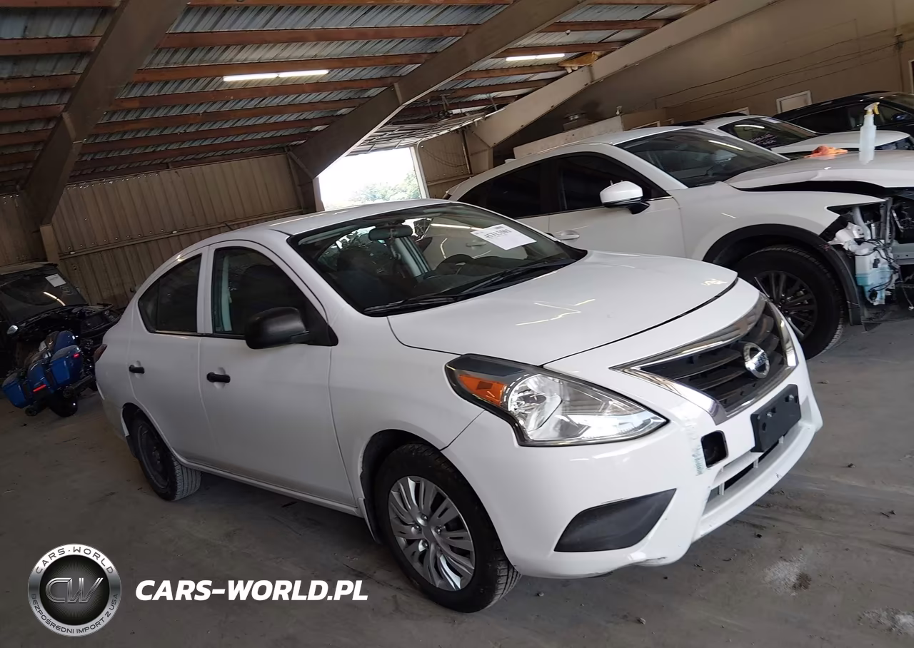 2015 Nissan Versa 1.6 S – zdjęcie 1 z 14
