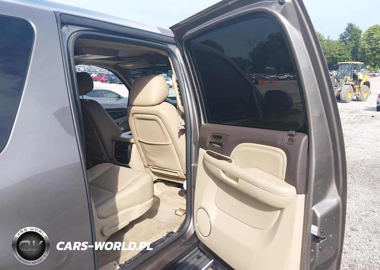 2014 GMC Yukon Xl 1500 Denali VIN:1GKS2MEF8ER169438 - 8