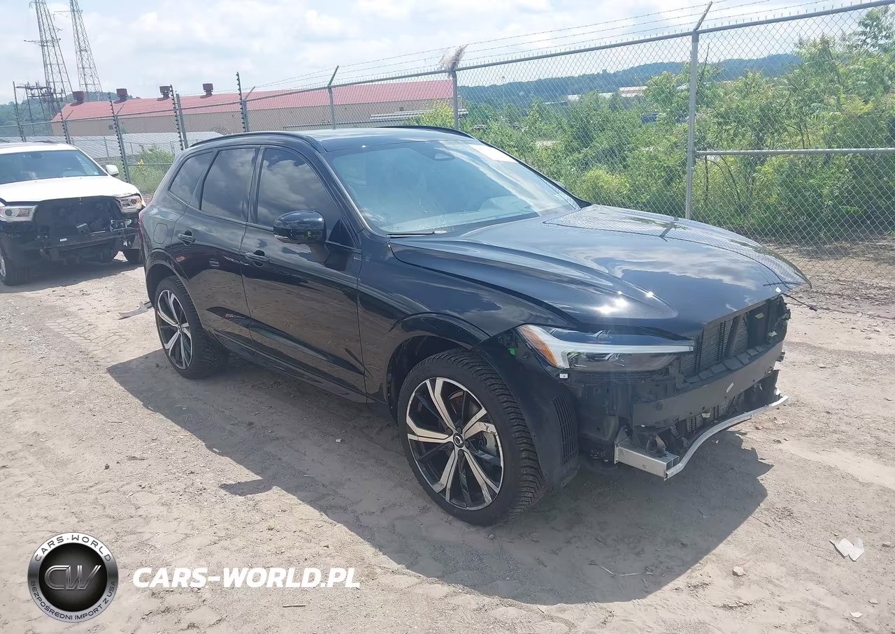 2022 Volvo Xc60 B6 R-Design – zdjęcie 1 z 18