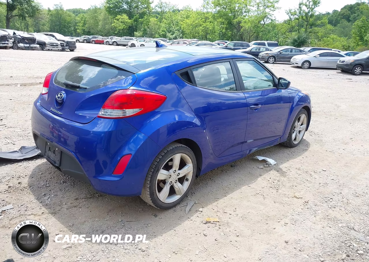 2012 Hyundai Veloster Base W-Gray VIN:KMHTC6AD5CU034923 - 4