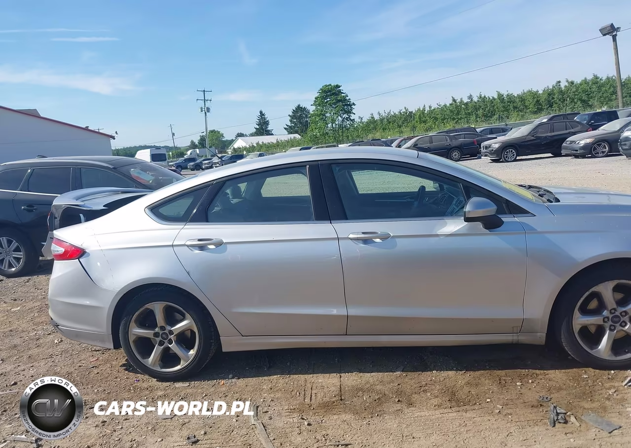 2016 Ford Fusion S VIN:3FA6P0G76GR322635 - 13