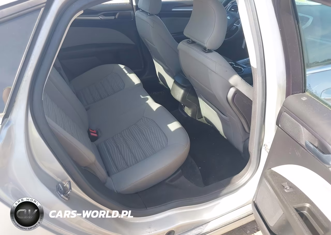 2016 Ford Fusion S VIN:3FA6P0G76GR322635 - 8