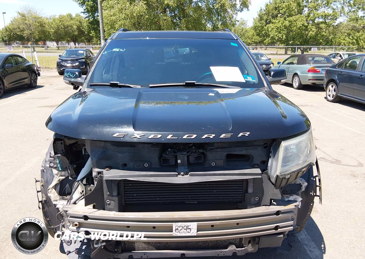 2016 Ford Explorer Sport VIN:1FM5K8GT0GGB82987 - 12