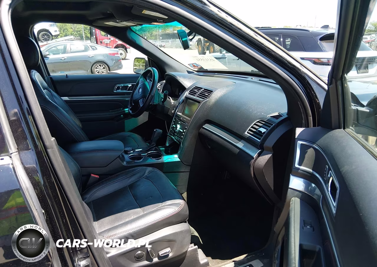 2016 Ford Explorer Sport VIN:1FM5K8GT0GGB82987 - 5