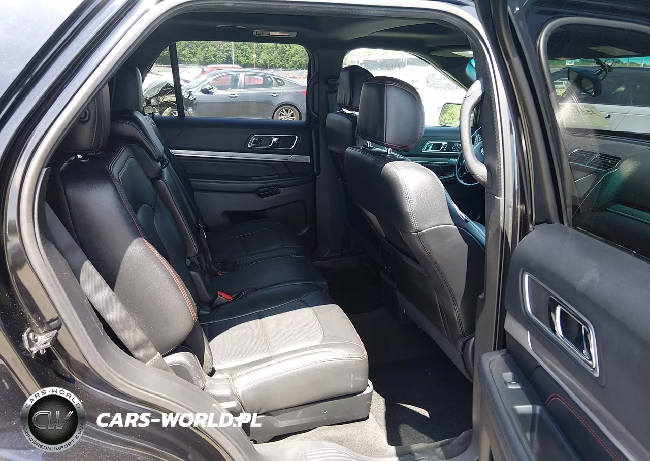 2016 Ford Explorer Sport VIN:1FM5K8GT0GGB82987 - 8