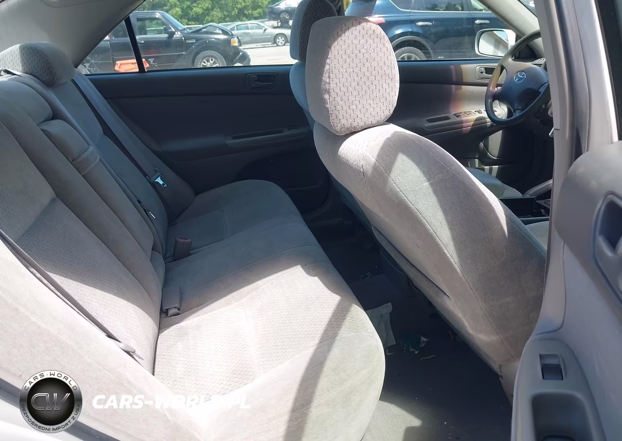 2003 Toyota Camry Le VIN:4T1BE32K43U675563 - 8