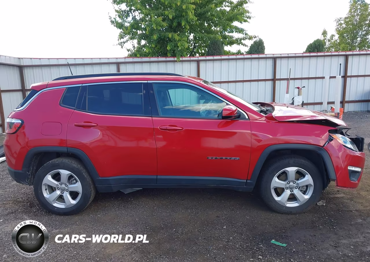 2019 Jeep Compass Latitude 4X4 VIN:3C4NJDBB9KT592772 - 14