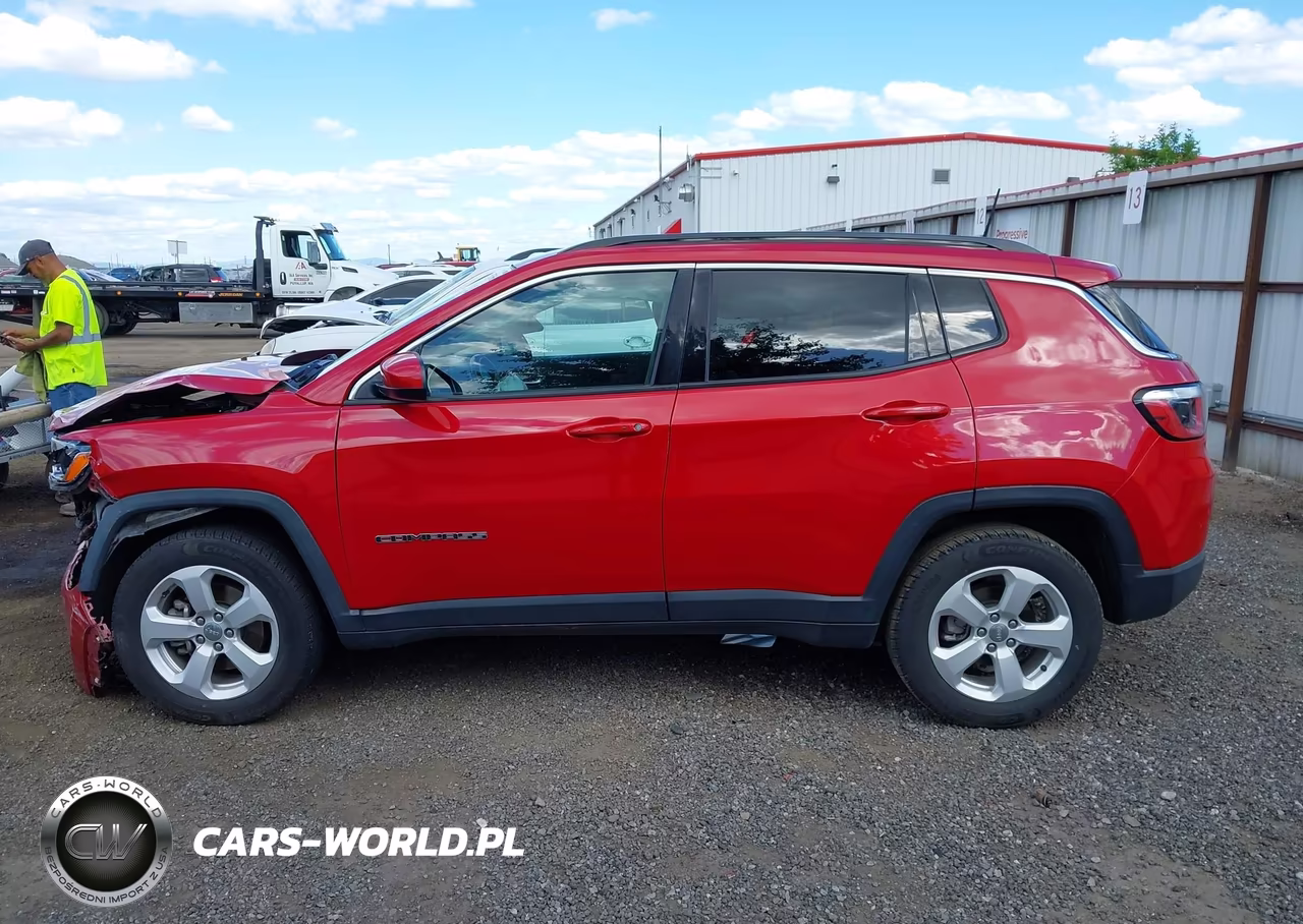 2019 Jeep Compass Latitude 4X4 VIN:3C4NJDBB9KT592772 - 15