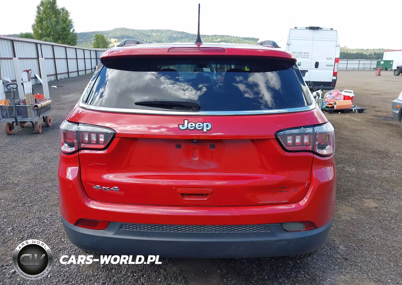 2019 Jeep Compass Latitude 4X4 VIN:3C4NJDBB9KT592772 - 17