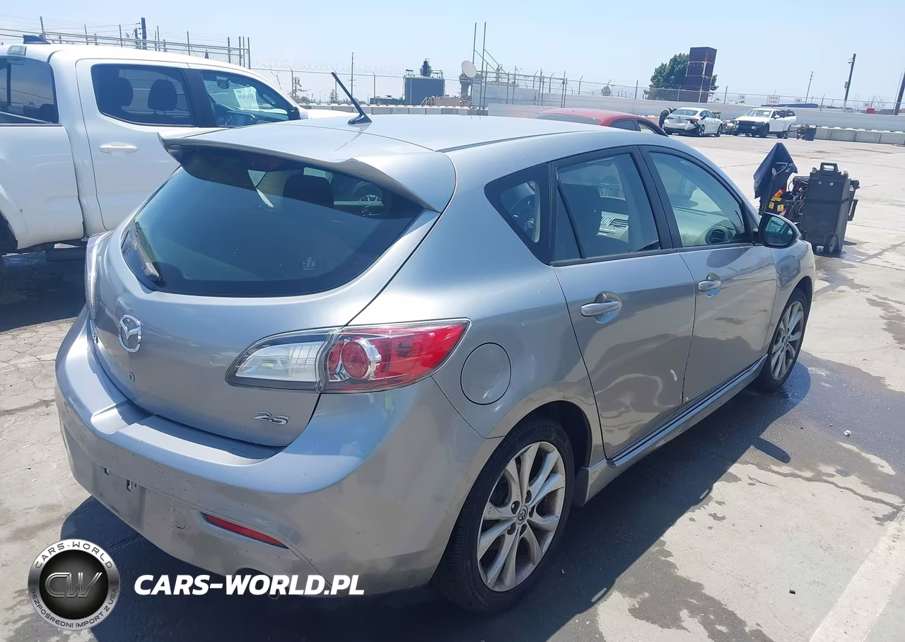 2011 Mazda Mazda3 S Sport VIN:JM1BL1K6XB1496901 - 4