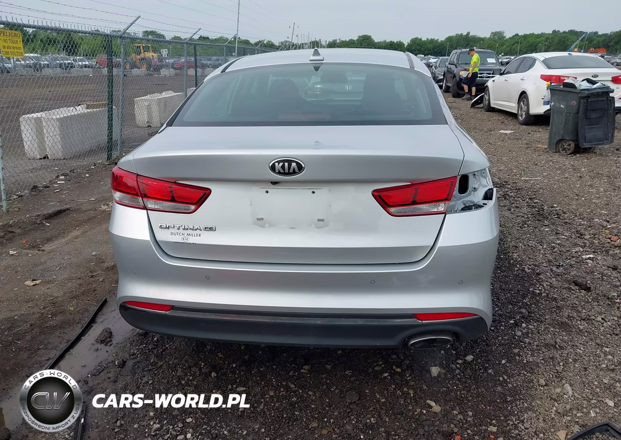 2018 Kia Optima Lx VIN:5XXGT4L33JG195742 - 17