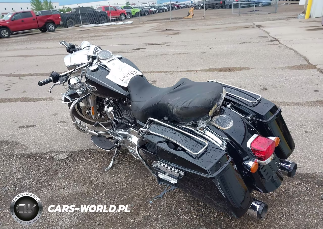 2017 Harley-Davidson Flhr Road King VIN:1HD1FBC13HB642682 - 3