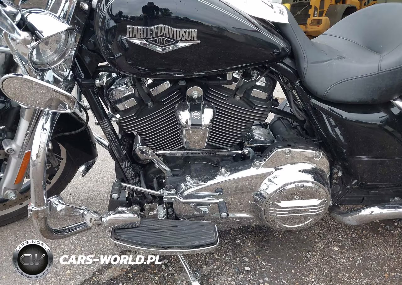 2017 Harley-Davidson Flhr Road King VIN:1HD1FBC13HB642682 - 9