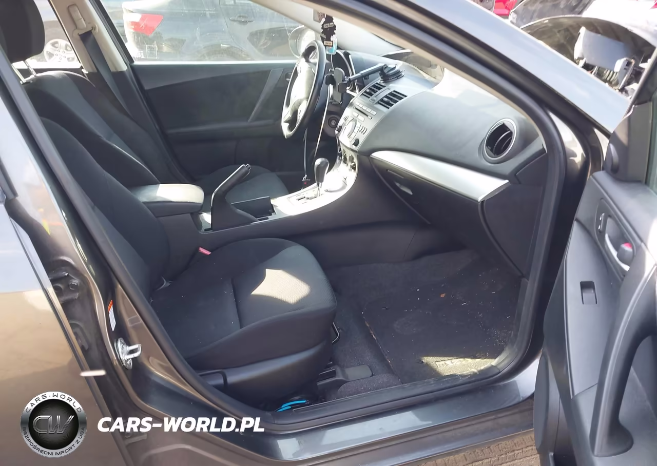 2011 Mazda Mazda3 I Touring VIN:JM1BL1VG5B1411435 - 5