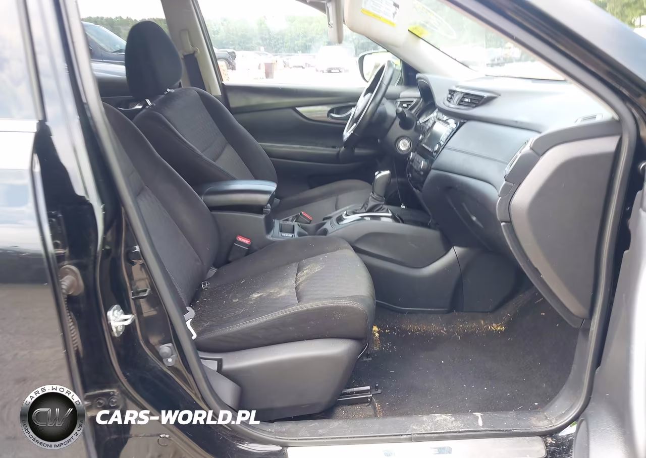 2019 Nissan Rogue S VIN:JN8AT2MT0KW266652 - 5