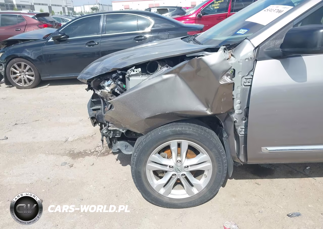 2015 Nissan Rogue Select S VIN:JN8AS5MV8FW252204 - 5