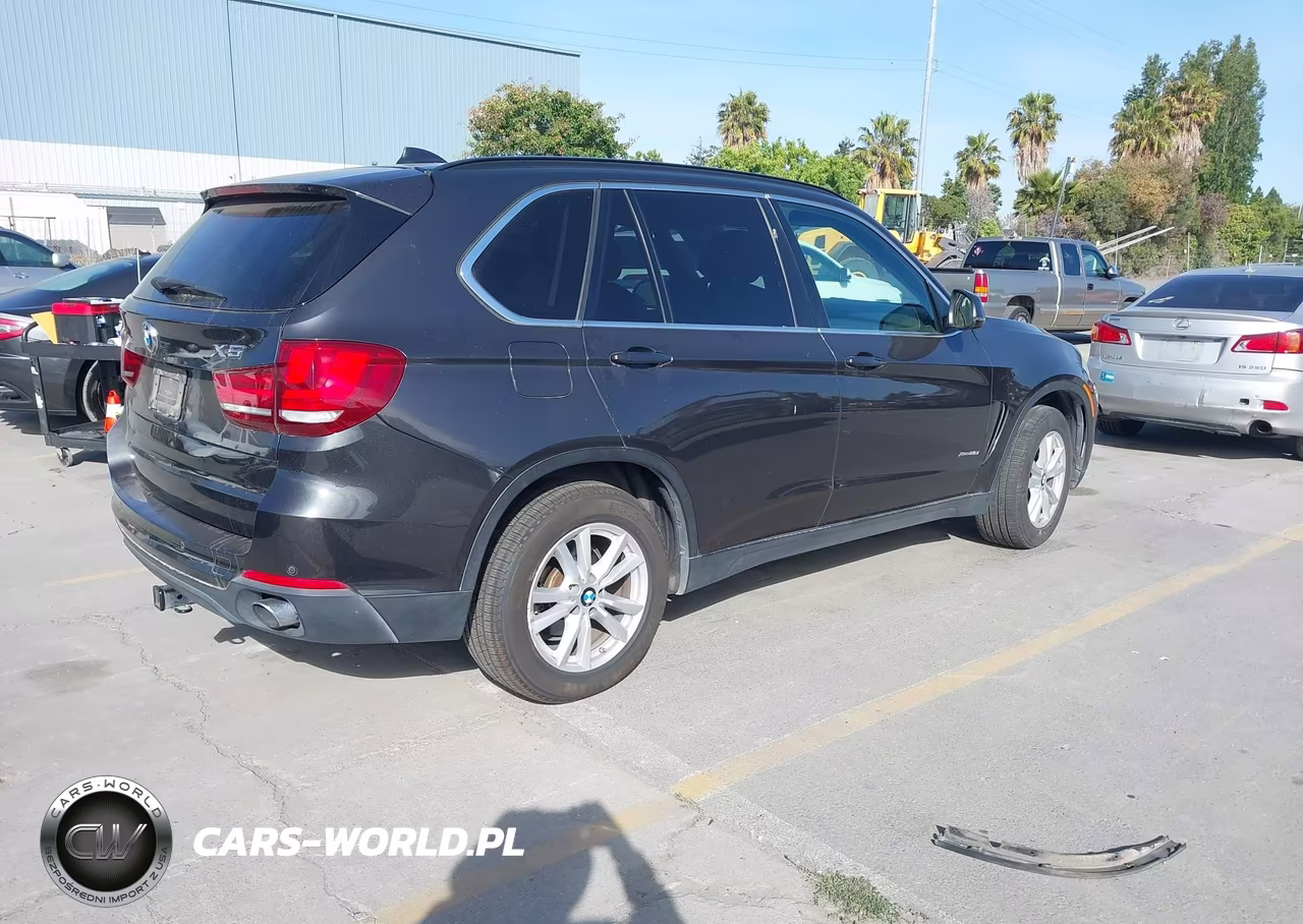 2015 BMW X5 xDrive35I VIN:5UXKR0C59F0P16831 - 4