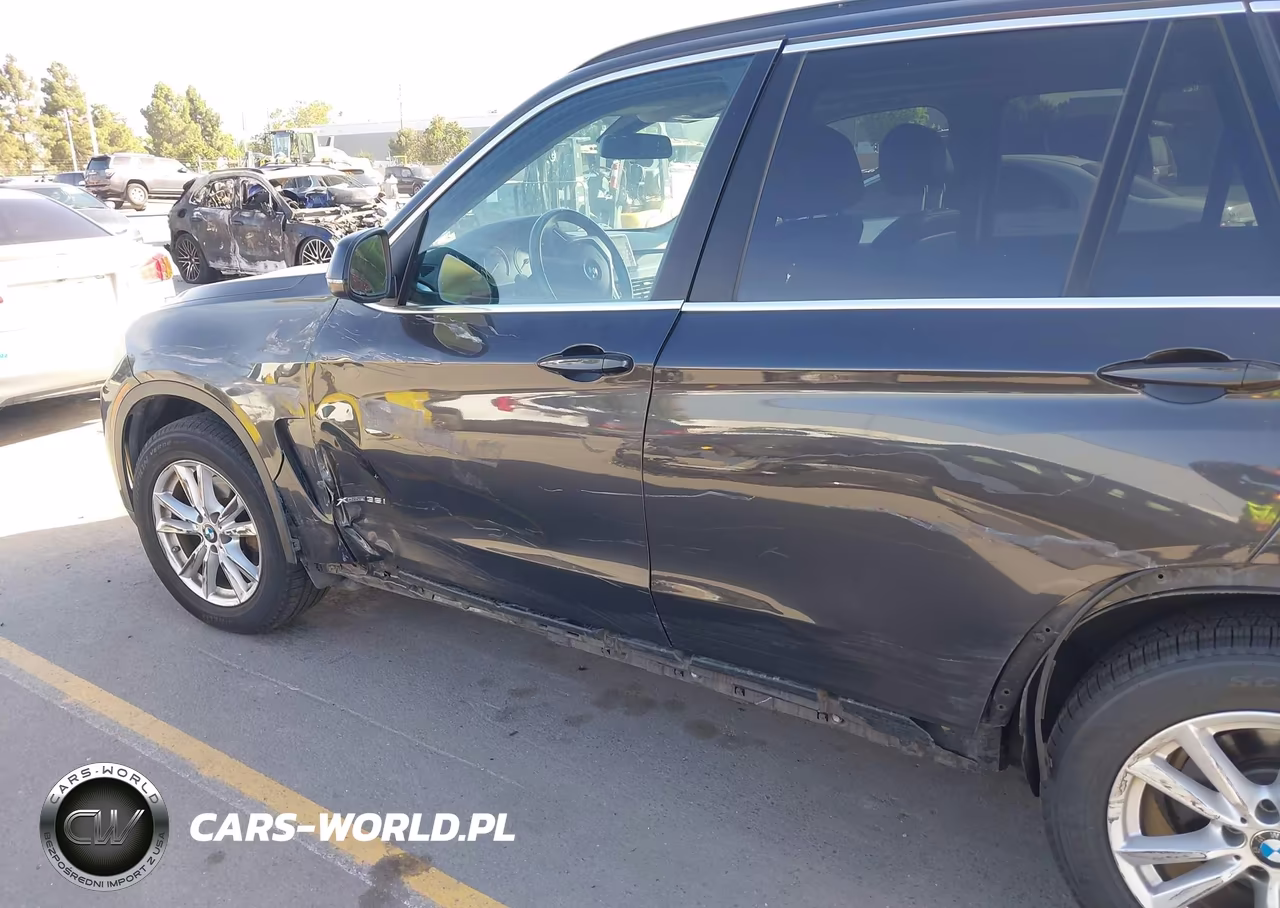 2015 BMW X5 xDrive35I VIN:5UXKR0C59F0P16831 - 6