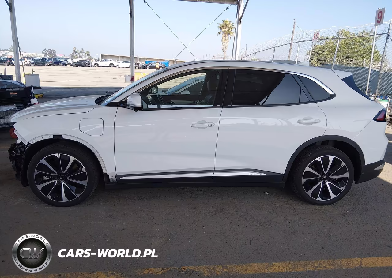 2024 Vinfast Vf 8 Plus VIN:RLLV1AFA5RH008169 - 15